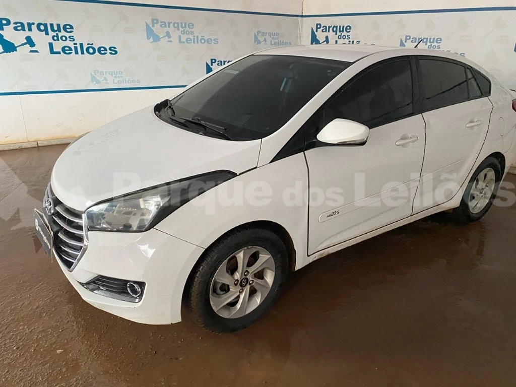 Veículo Hyundai HB20S Hyundai HB20S 1.6M Comfort 2016 Branco Conservado 2017 em leilão