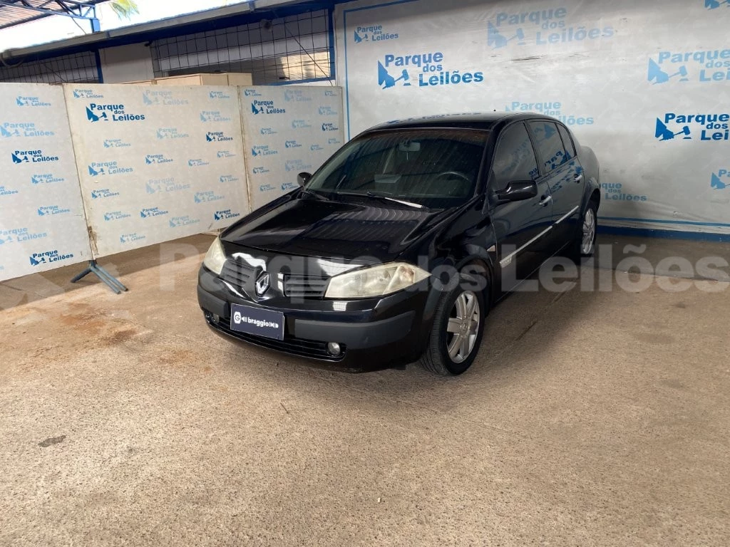 Veículo Renault Megane Renault MeganeSD Dyn 20A 2006/2007 Preto com Sinistro Indício 2007 em leilão